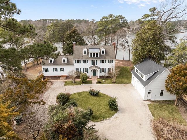 988 Michaelwood DR, Virginia Beach, VA 23452