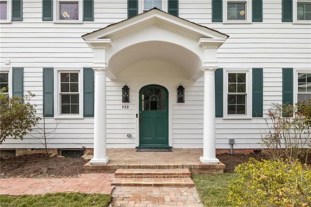 988 Michaelwood DR, Virginia Beach, VA 23452