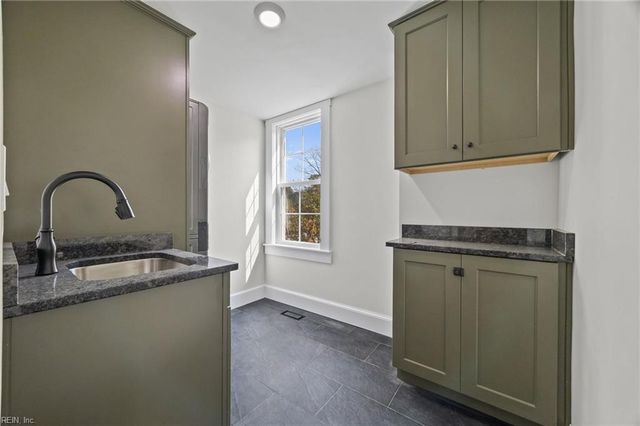 988 Michaelwood DR, Virginia Beach, VA 23452