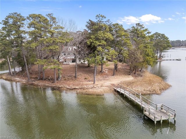 988 Michaelwood DR, Virginia Beach, VA 23452