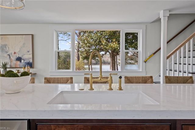 988 Michaelwood DR, Virginia Beach, VA 23452