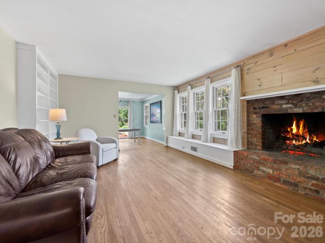 242 N Hills Drive, Hendersonville, NC 28791