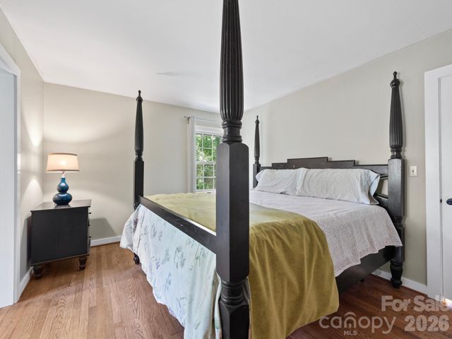 242 N Hills Drive, Hendersonville, NC 28791