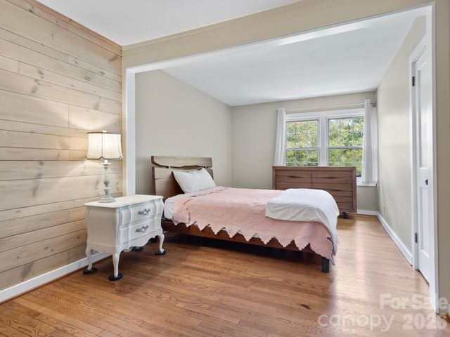 242 N Hills Drive, Hendersonville, NC 28791