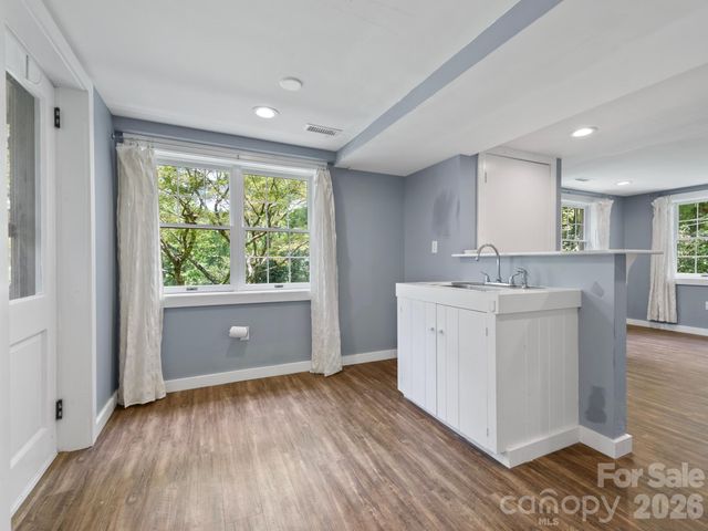 242 N Hills Drive, Hendersonville, NC 28791