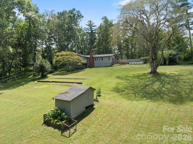 242 N Hills Drive, Hendersonville, NC 28791