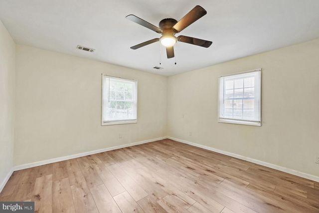 300 BOURQUE RD, Middle River, MD 21220