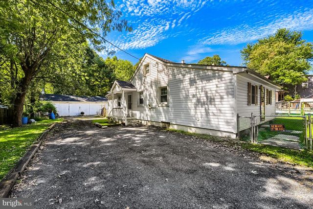 300 BOURQUE RD, Middle River, MD 21220