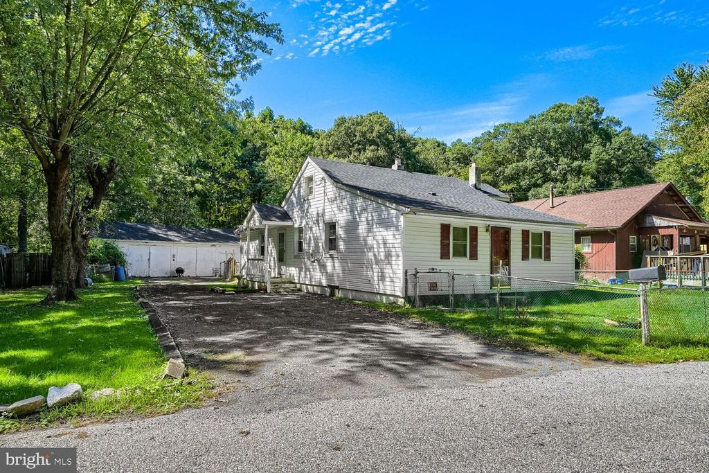 300 BOURQUE RD, Middle River, MD 21220