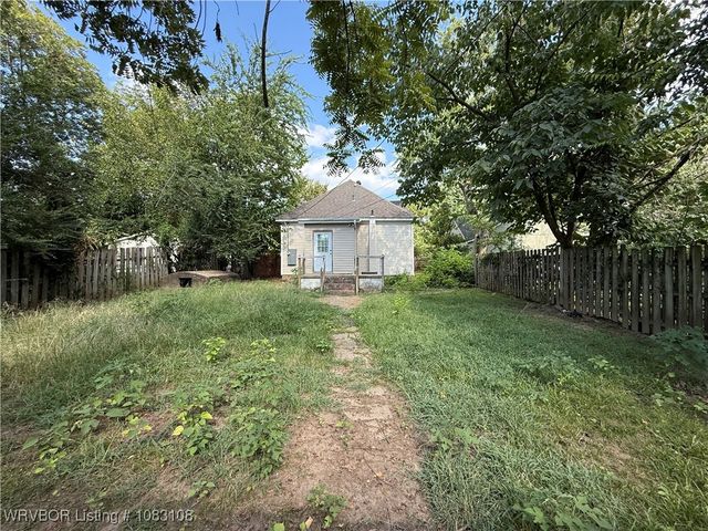 1221 N 39th Street, Fort Smith, AR 72904