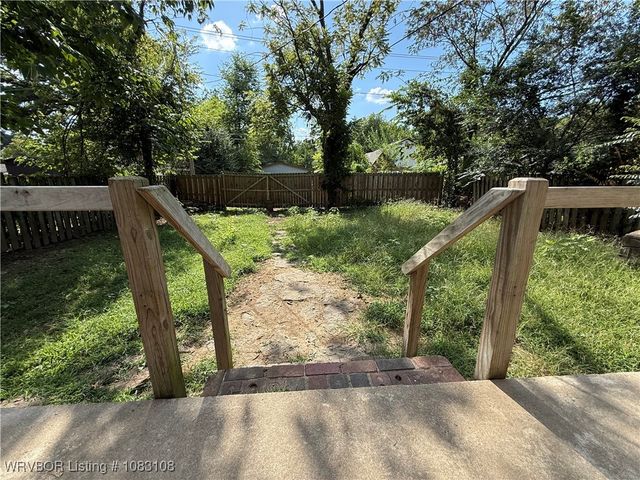 1221 N 39th Street, Fort Smith, AR 72904