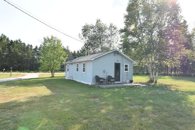 627 School Forest Road SW, Baudette, MN 56623