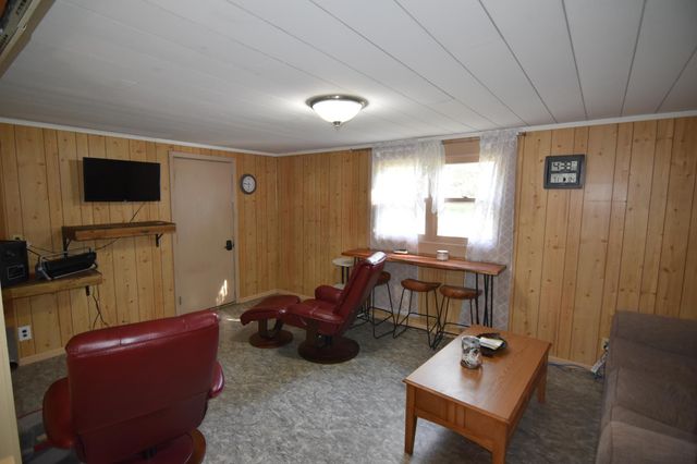 627 School Forest Road SW, Baudette, MN 56623