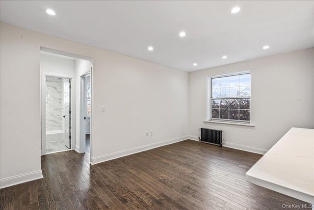 5110 30th Avenue 5K, Woodside, NY 11377