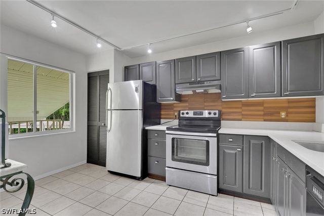 5634 Woodmere Lake CIR B203, Naples, FL 34112