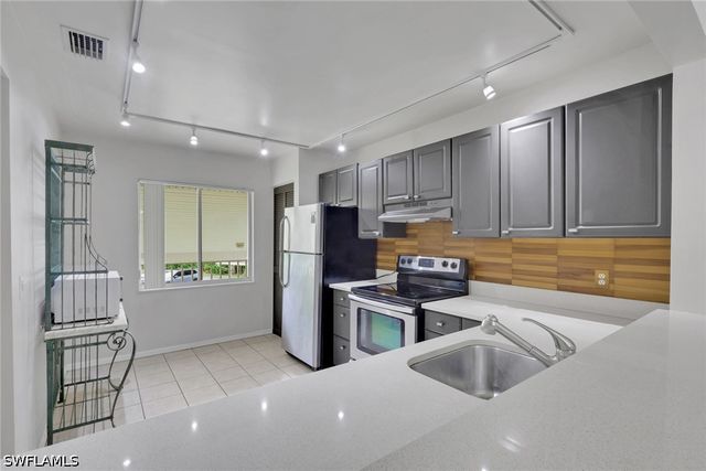 5634 Woodmere Lake CIR B203, Naples, FL 34112