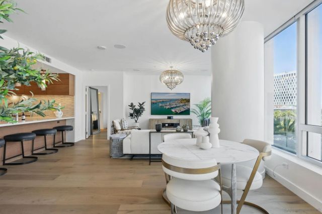 888 W E ST 505, San Diego, CA 92101