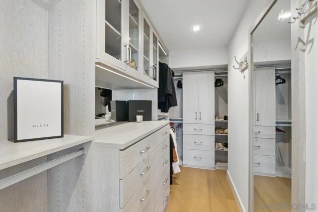 888 W E ST 505, San Diego, CA 92101