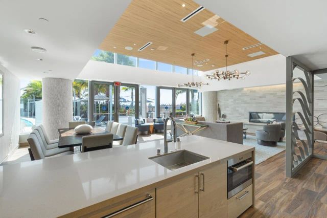 888 W E ST 505, San Diego, CA 92101