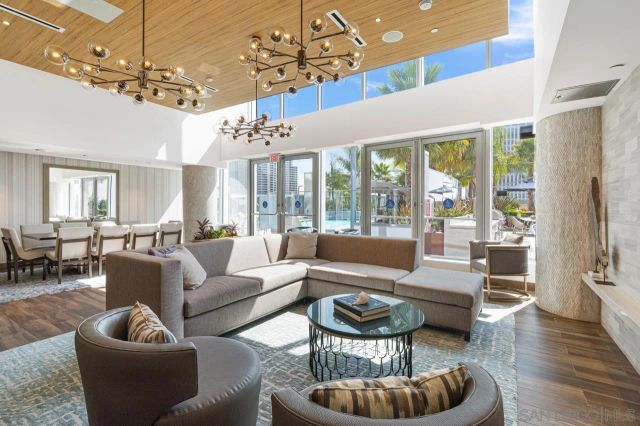 888 W E ST 505, San Diego, CA 92101