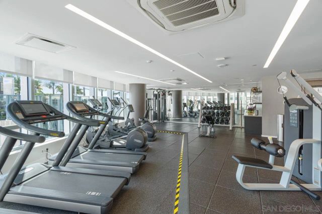 888 W E ST 505, San Diego, CA 92101