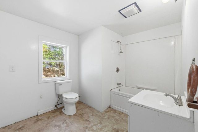 211 Emerald Drive, Barrington, NH 03825