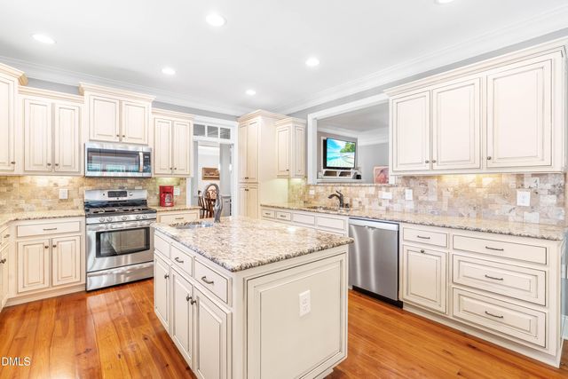 399 Beckwith Avenue, Clayton, NC 27527