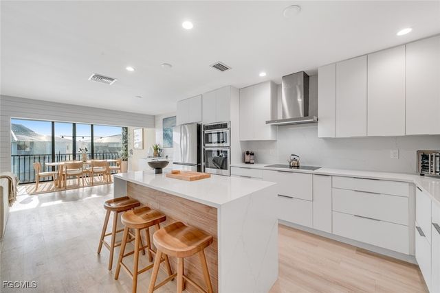 1341 Middle Gulf DR 3D, Sanibel, FL 33957