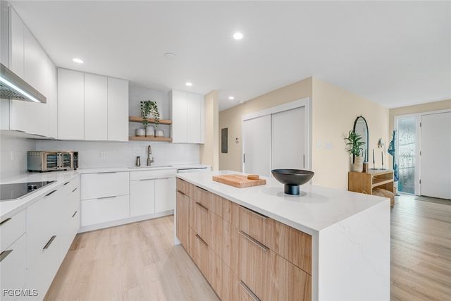 1341 Middle Gulf DR 3D, Sanibel, FL 33957