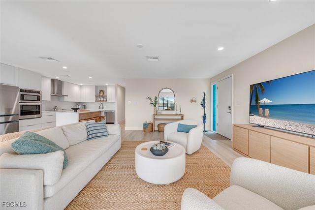 1341 Middle Gulf DR 3D, Sanibel, FL 33957