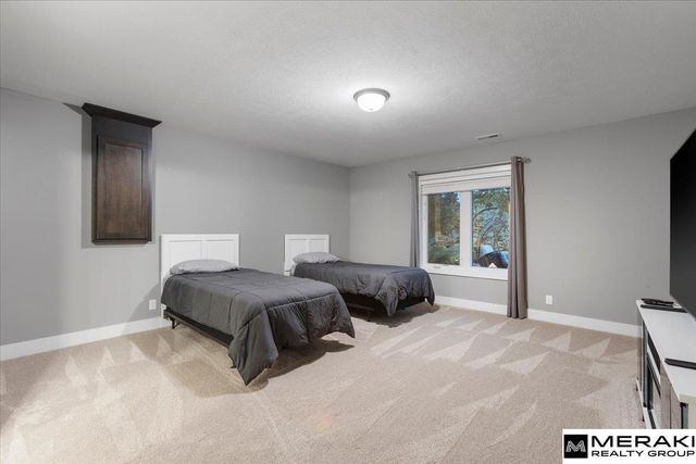10709 S 168th Avenue, Omaha, NE 68136