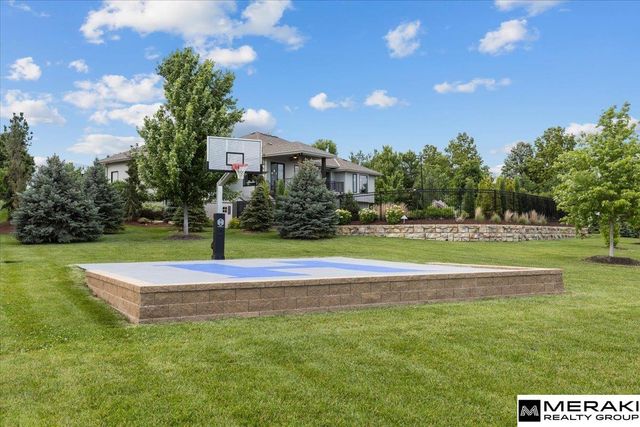 10709 S 168th Avenue, Omaha, NE 68136