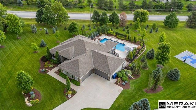 10709 S 168th Avenue, Omaha, NE 68136