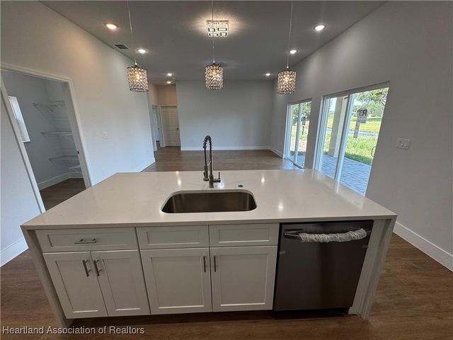 6741 HEAVITREE Drive, Sebring, FL 33876