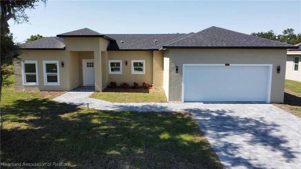 6741 HEAVITREE Drive, Sebring, FL 33876