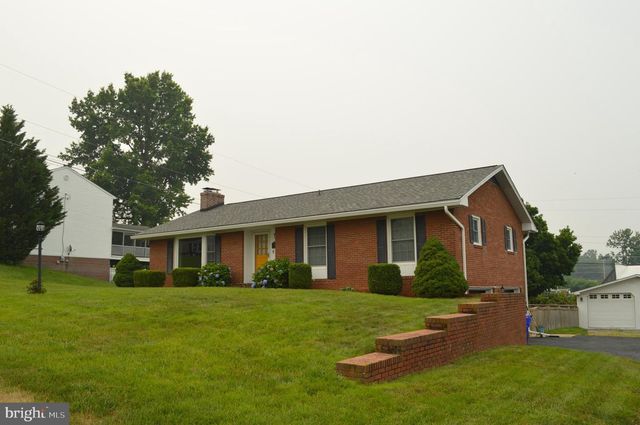 328 ANTIETAM DRIVE, Waynesboro, PA 17268