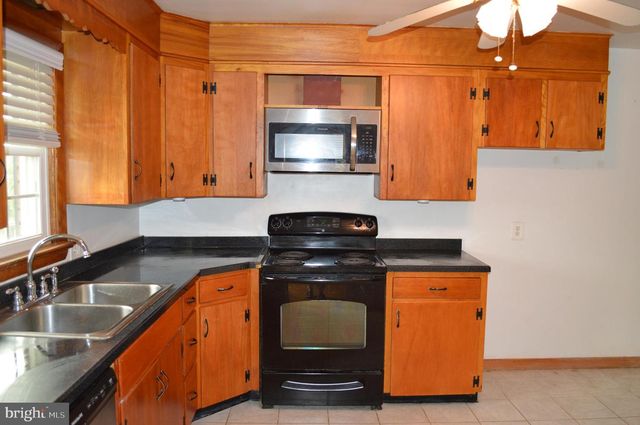 328 ANTIETAM DRIVE, Waynesboro, PA 17268