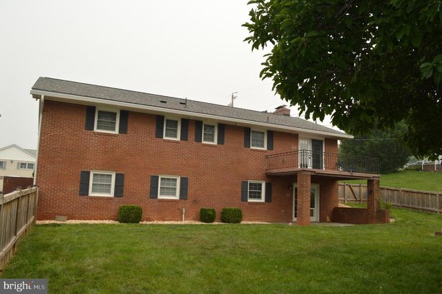 328 ANTIETAM DRIVE, Waynesboro, PA 17268