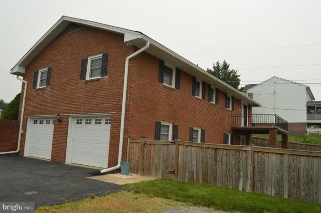 328 ANTIETAM DRIVE, Waynesboro, PA 17268