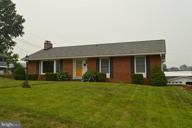 328 ANTIETAM DRIVE, Waynesboro, PA 17268