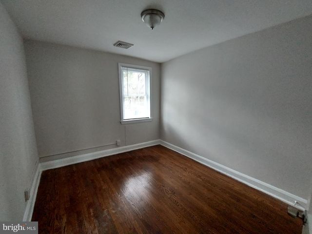 6105 CHINQUAPIN PKWY, Baltimore, MD 21239