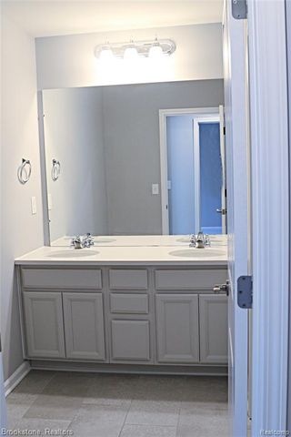 4789 Glenora Drive, Lake Orion, MI 48359