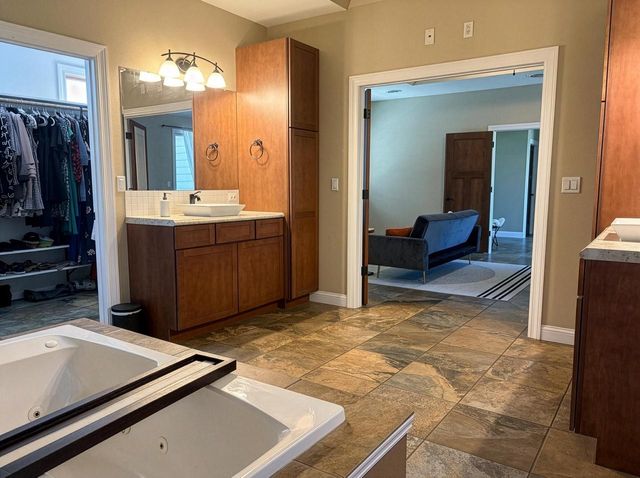 1115 Greendale ROAD, Sheboygan, WI 53081
