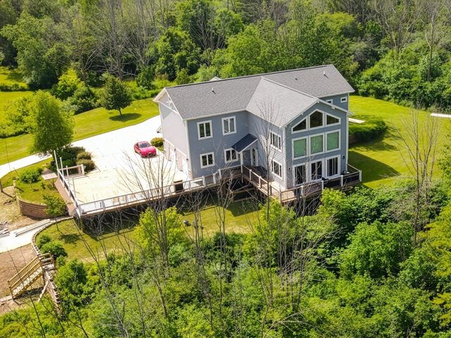 1115 Greendale ROAD, Sheboygan, WI 53081