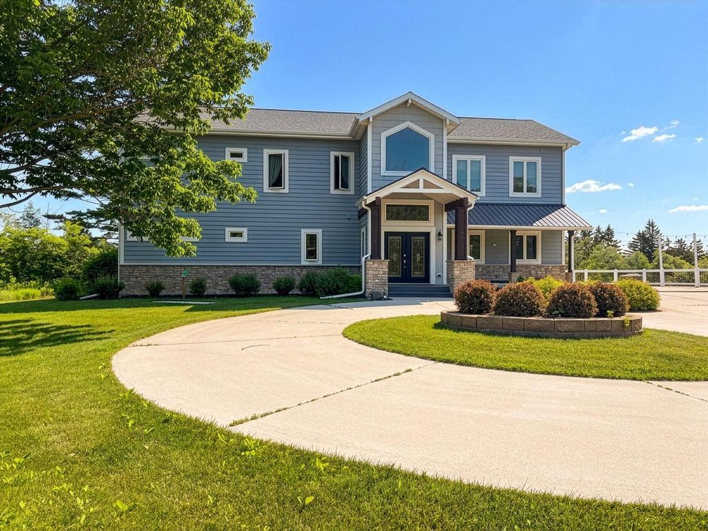 1115 Greendale ROAD, Sheboygan, WI 53081