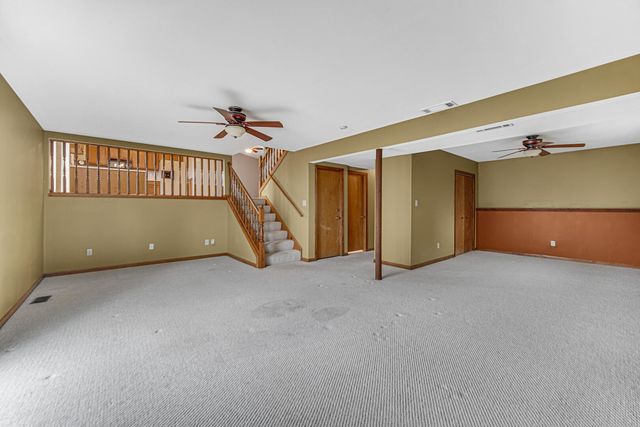 700 Meadow Lane, Crown Point, IN 46307