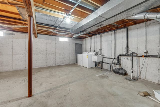 700 Meadow Lane, Crown Point, IN 46307