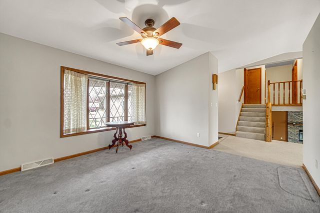 700 Meadow Lane, Crown Point, IN 46307