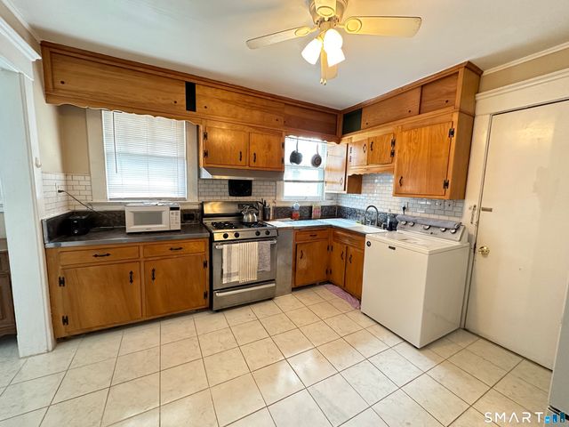 1928 Chapel Street 2, New Haven, CT 06515