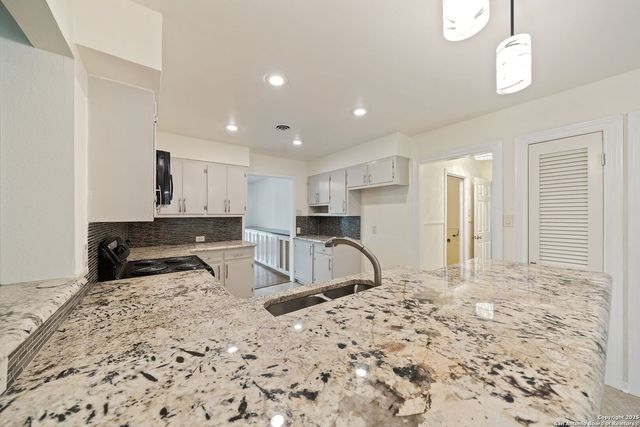 3918 Midvale, San Antonio, TX 78229